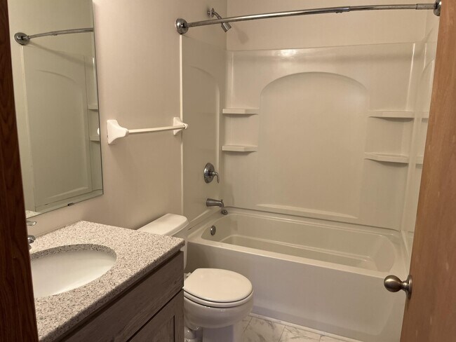 Building Photo - 9141 Leaf Cir