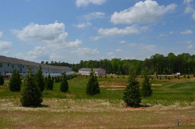 Building Photo - 7903 Iron Rd