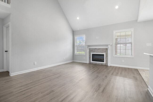 Building Photo - 2985 Gibbs Ln