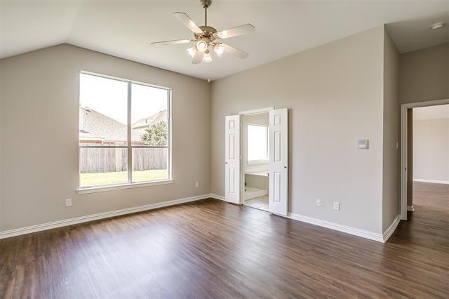 Building Photo - 2692 Lake Ridge Dr