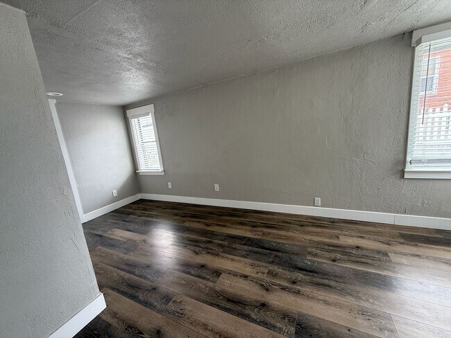 Building Photo - 358 N 100 E