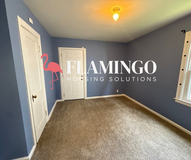 Building Photo - Charming 2-Bedroom Home with Central Air & Washer/Dryer Hookups