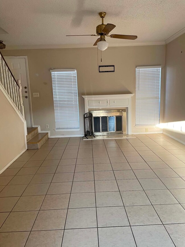 Building Photo - 11655 Audelia Rd