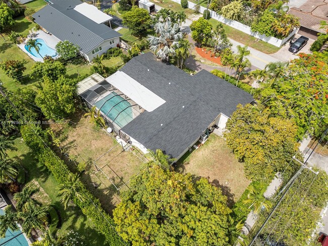 Building Photo - 13590 SW 73rd Ct