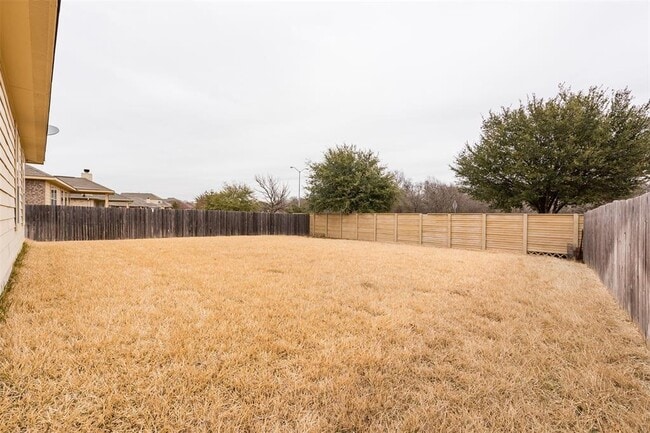 Building Photo - 913 Brighton Pl