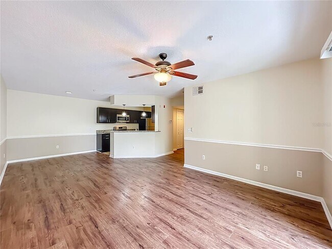 Building Photo - 713 Crest Pines Dr