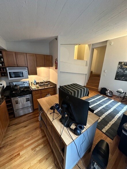 Building Photo - 12 Stoneholm St