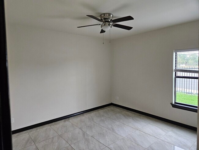 Building Photo - 2907 Clark Blvd