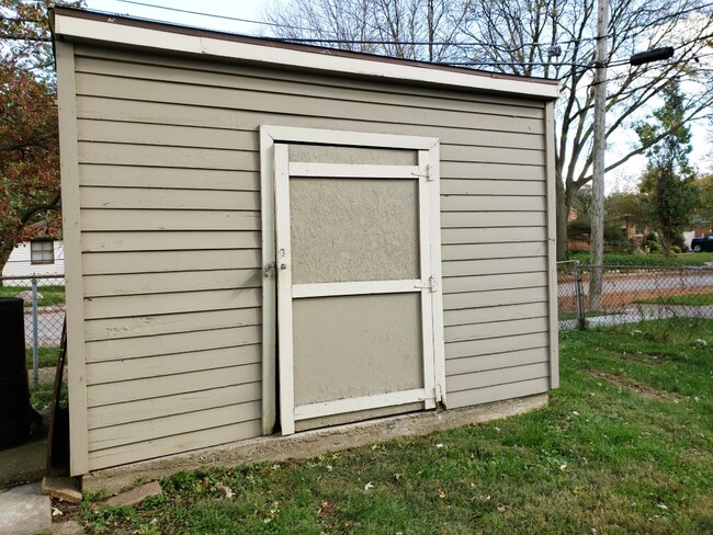 Building Photo - 2803 Normandy Rd