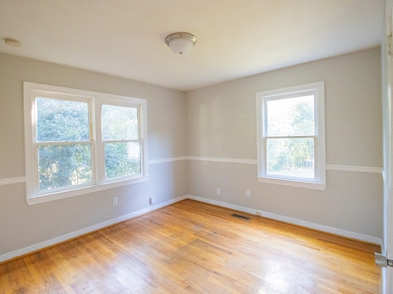 Building Photo - 912 Meadowbrook Dr