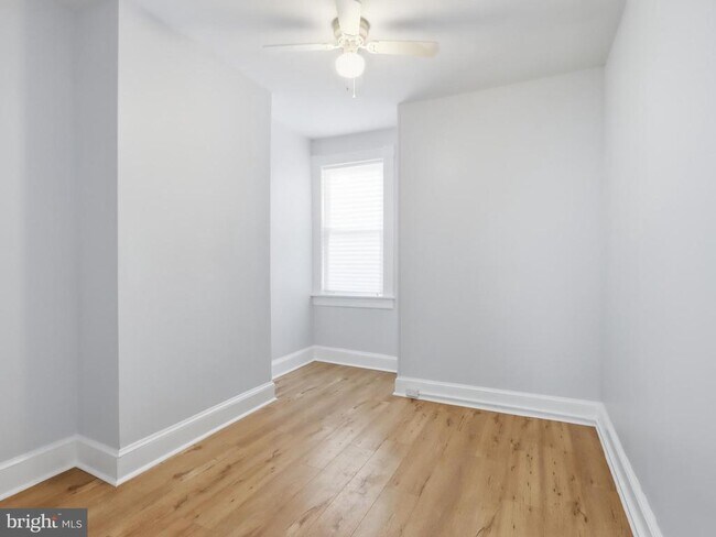 Building Photo - 1724 N Payson St