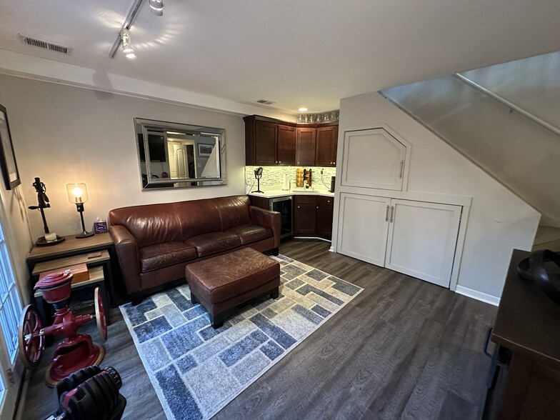 First floor family room - 1846 N Hudson Ave