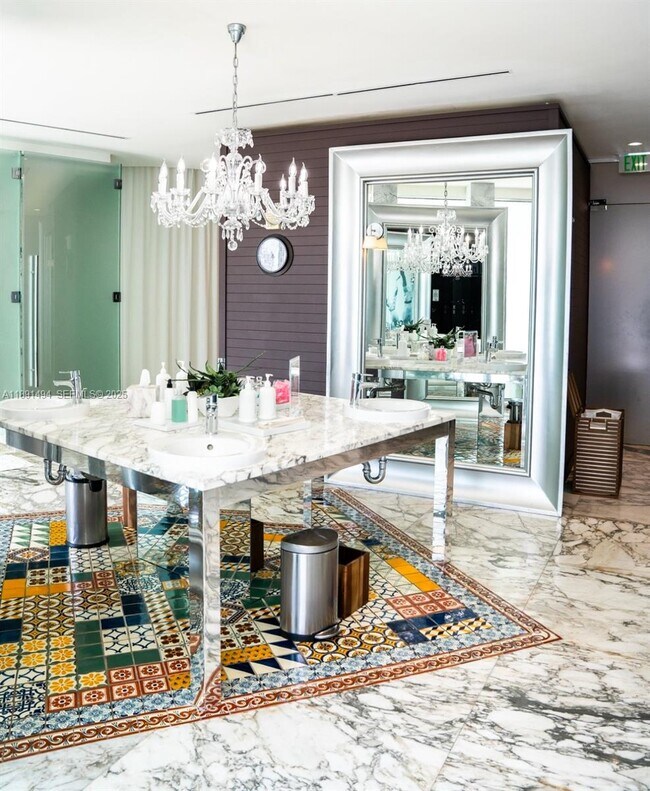 Building Photo - 495 Brickell Ave