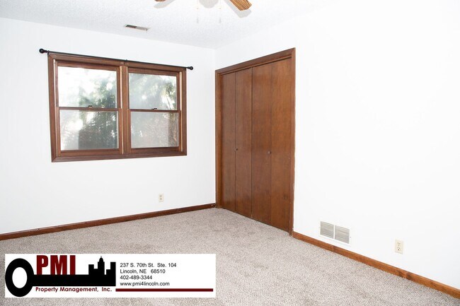 Building Photo - 3800/3802 Keith Cir