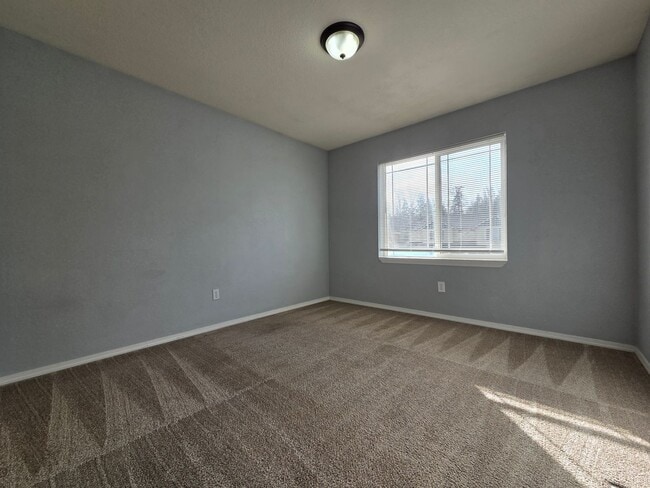 Building Photo - Beautiful Home in Spanaway!