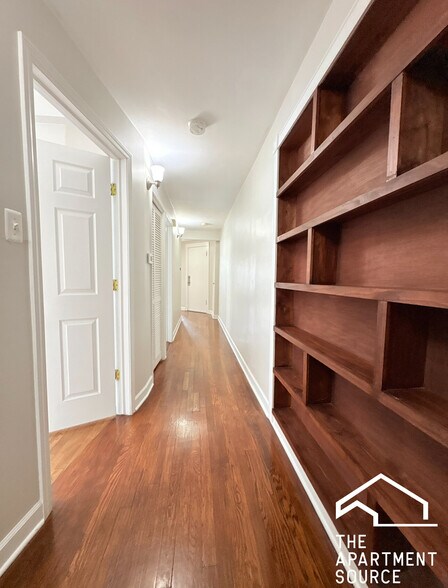 Building Photo - 4011 S Calumet Ave