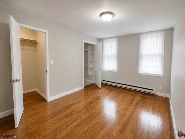 Building Photo - 39 Glenridge Ave