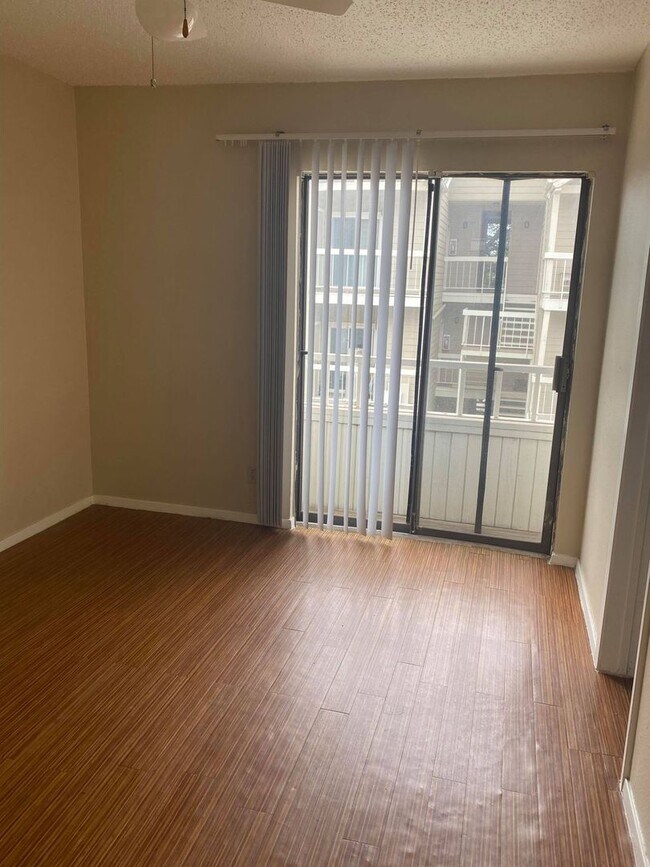 Building Photo - Sunchase 209 N/M