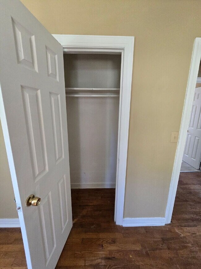 Building Photo - 336 Crosby Cir