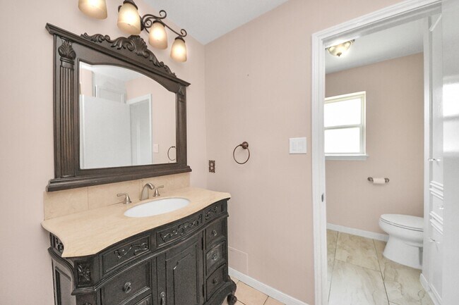 Building Photo - 14115 Wickersham Ln