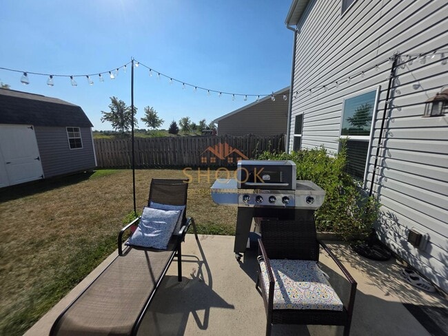 Building Photo - MOVE IN SPECIAL OF THE YEAR! Sign a lease ...