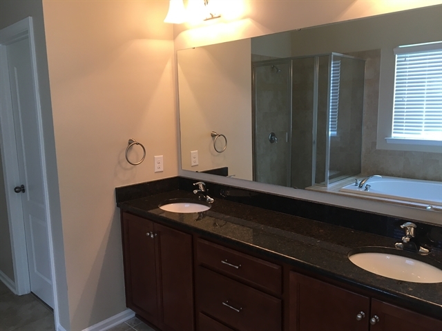 Building Photo - 15105 Carlow Hills Pl