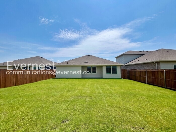 Building Photo - 324 Wild Rose Wy