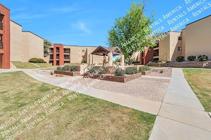 Building Photo - 1340 N Recker Rd