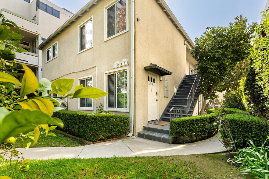 Building Photo - 1169 Amherst Ave