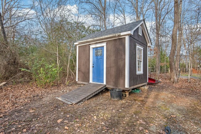 Building Photo - Full Brick Home in Matthews!