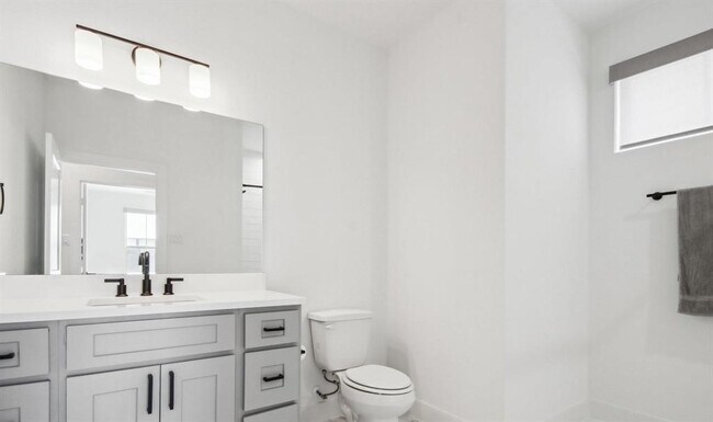 Building Photo - 6424 Highland Pine Ln