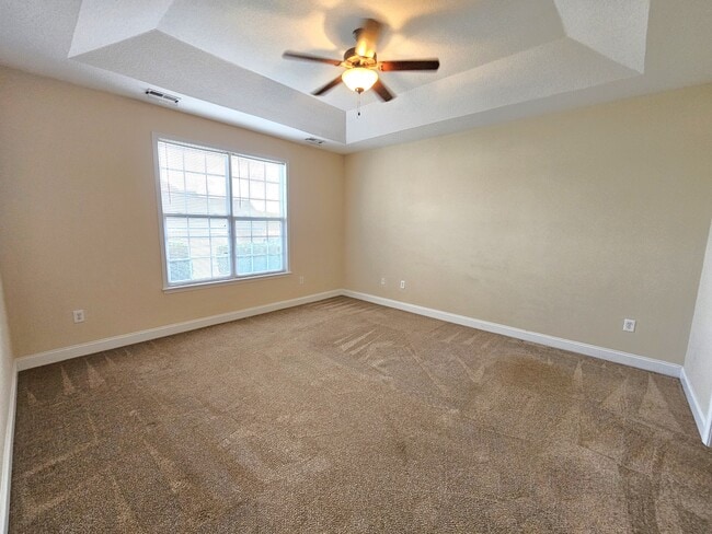 Building Photo - 20 Roselite Cir