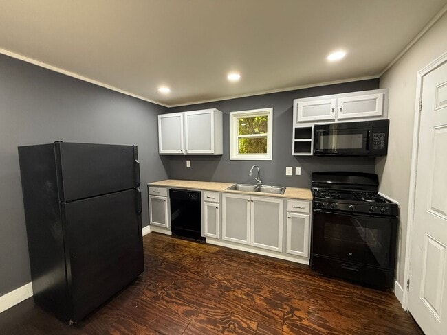 Building Photo - 1 BED 1 BATH UNDER $1000