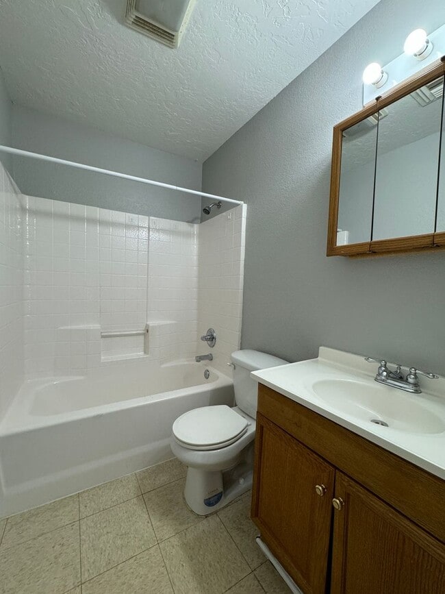 Building Photo - 1817 SW Jefferson Ave