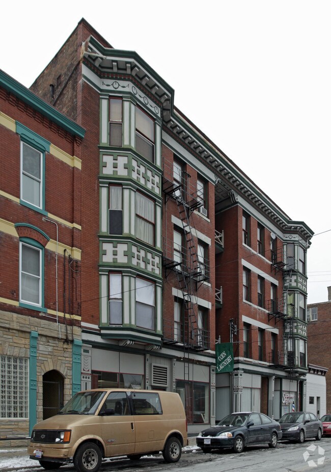 Building Photo - 1622-1626 Chase Ave