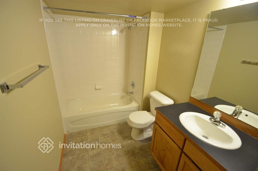 Building Photo - 3704 73rd Ave NE