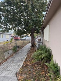 Building Photo - 1585 W 53rd St