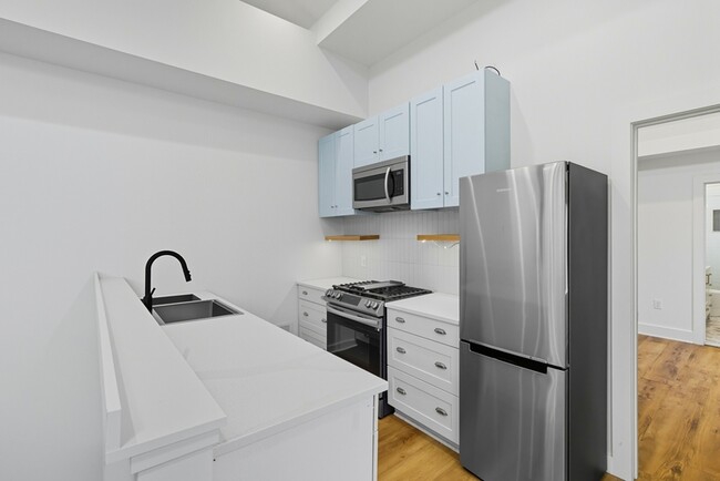Building Photo - 3531 Claremont St