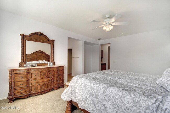 Building Photo - 1120 N Crosscreek Dr