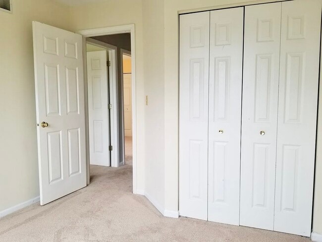 Building Photo - 2223 Periwinkle Ln