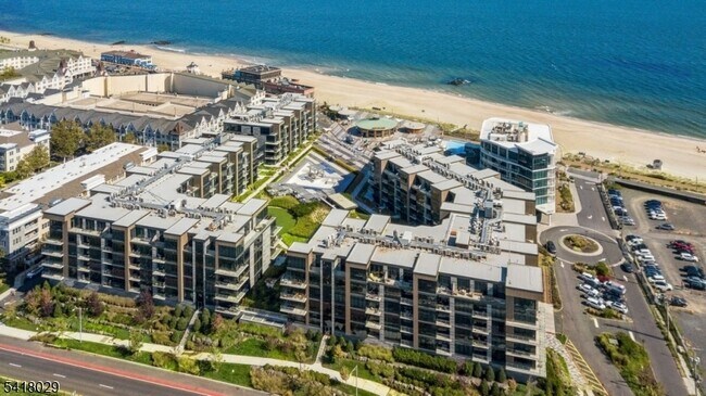 Building Photo - 30 Melrose Terrace