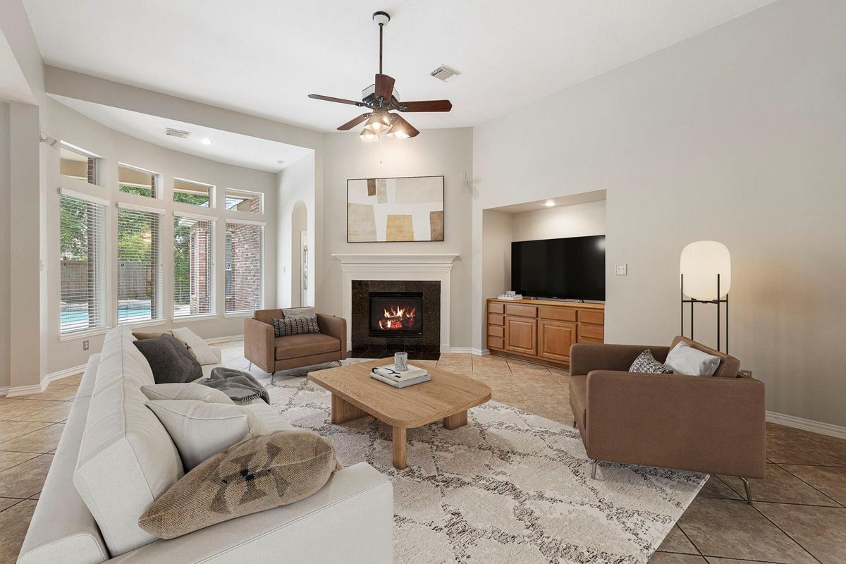 Building Photo - 6 Hithervale Ct