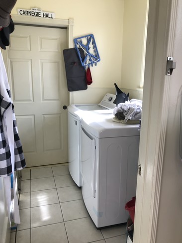 Laundry room - 10773 Northgate St