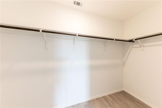 Building Photo - 2867 Rosefinch