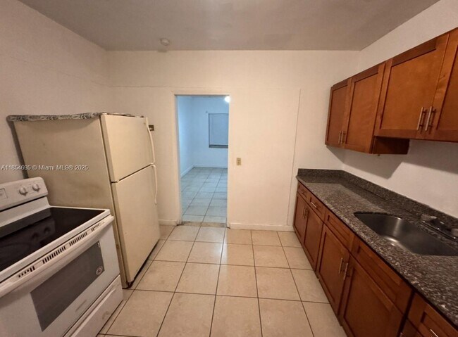 Building Photo - 2410 NW 34th St