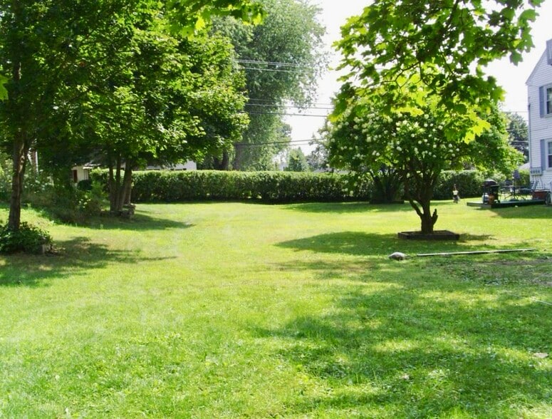 Building Photo - 111 Stark Ave