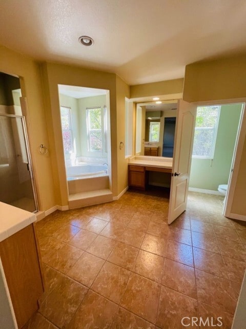 Building Photo - 1574 Glencrest Dr