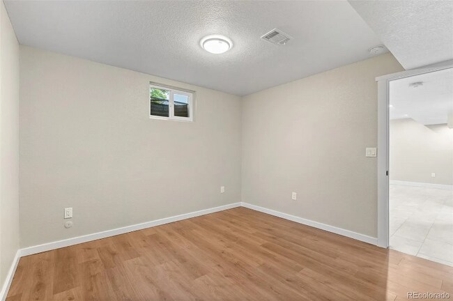 Building Photo - 10821 Larry Dr