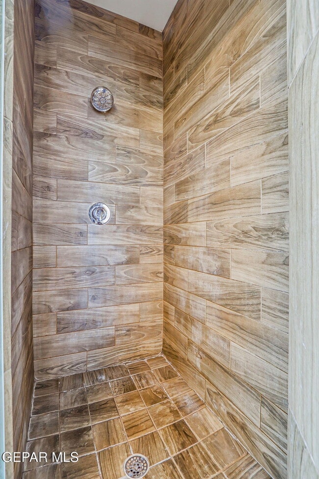 Building Photo - 9024 Tammy Ct