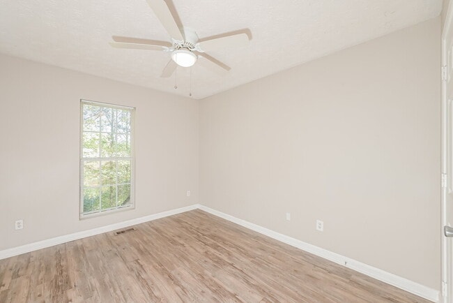 Building Photo - 3915 Waldrop Ln